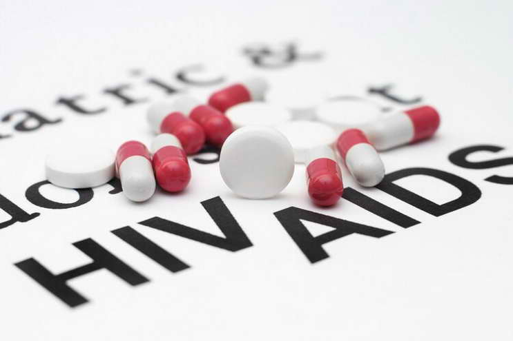 “艾滋天敵”被發現！科學家：有一類人不用吃藥，愛滋病也能痊癒