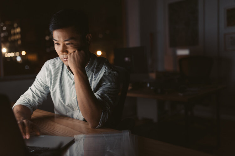 多长时间叫久坐?6种病是“坐”出来的,你还一直在坚持 多长时间叫久坐?6种病是“坐”出来的,你还一直在坚持